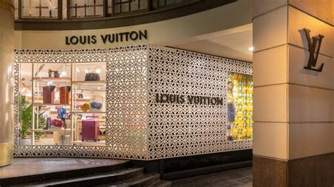 outlet louis vuitton civitanova marche|Louis Vuitton sceglie Civitanova: nella zona industriale sorgerà un .